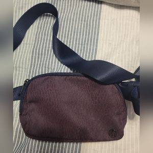 Lululemon belt bag- maroon and navy